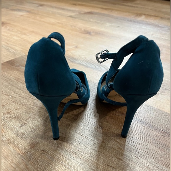 White House Black Market Pumps - Picture 11 of 11